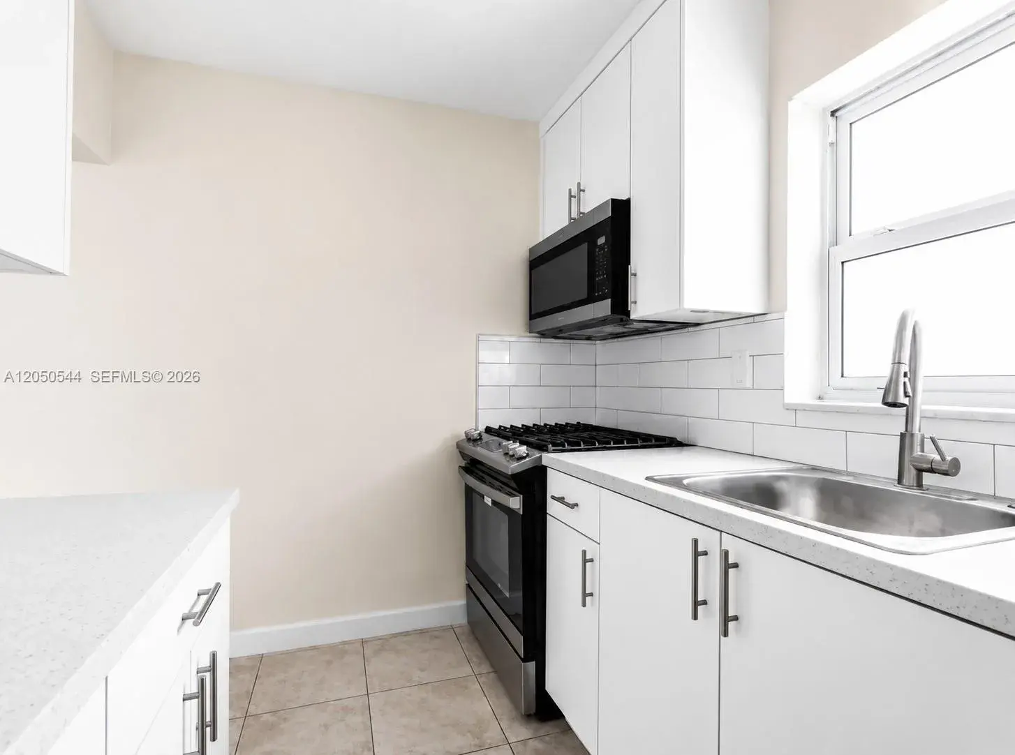 1245 W 24th St # 219, Hialeah FL 33010