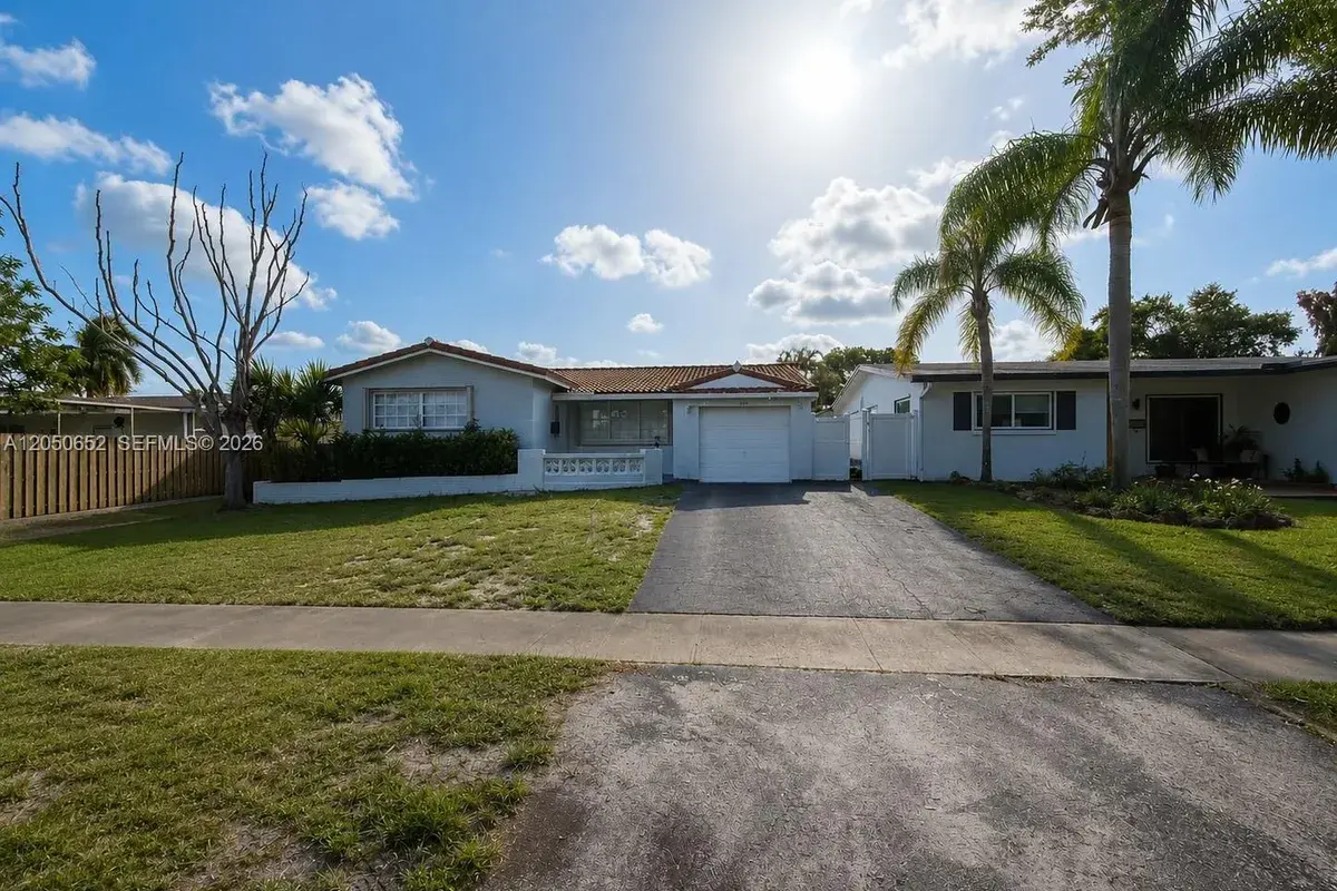 2100 N 52nd Ave, Hollywood FL 33021