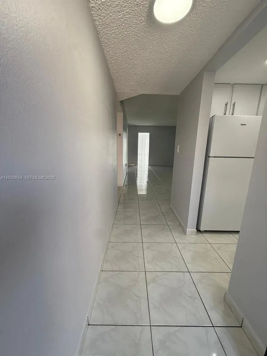 1855 W 60th St # B, Hialeah FL 33012