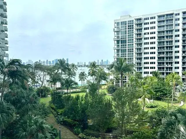 1 bedroom 1 bath Residential Lease for rent at 1500 Bay Rd # 558S, Miami Beach FL 33139