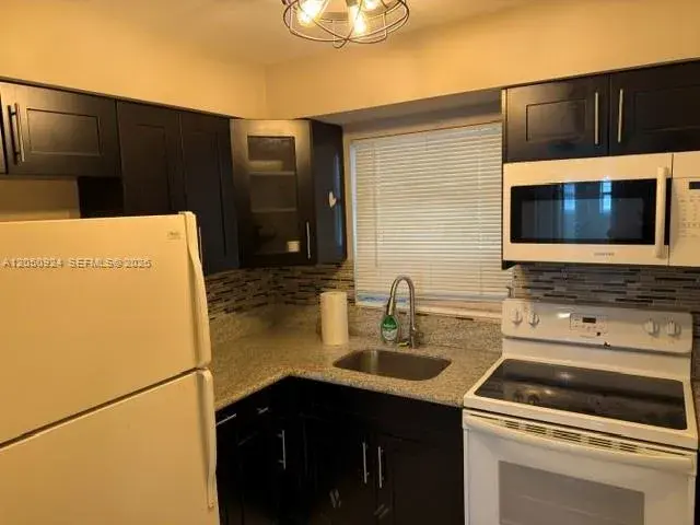 1859 Wiley St # 3, Hollywood FL 33020