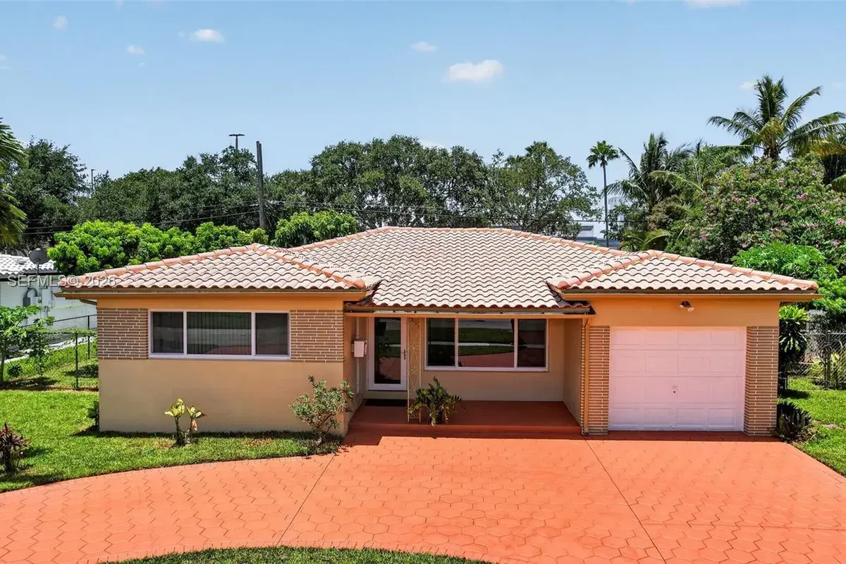 206 N 32nd Ave, Hollywood FL 33021