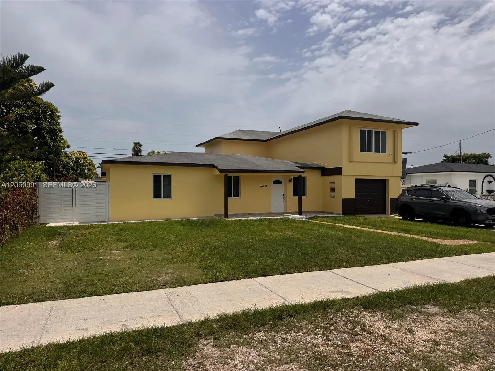 3 bedroom 2 bath Residential Lease for rent at 7400 SW 39th St # 1, Miami FL 33155