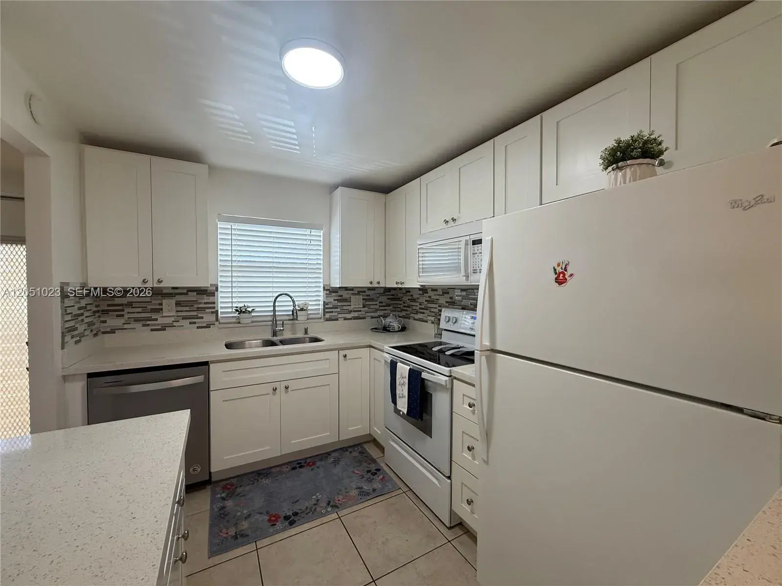 9540 Sunrise Lakes Blvd # 208, Sunrise FL 33322