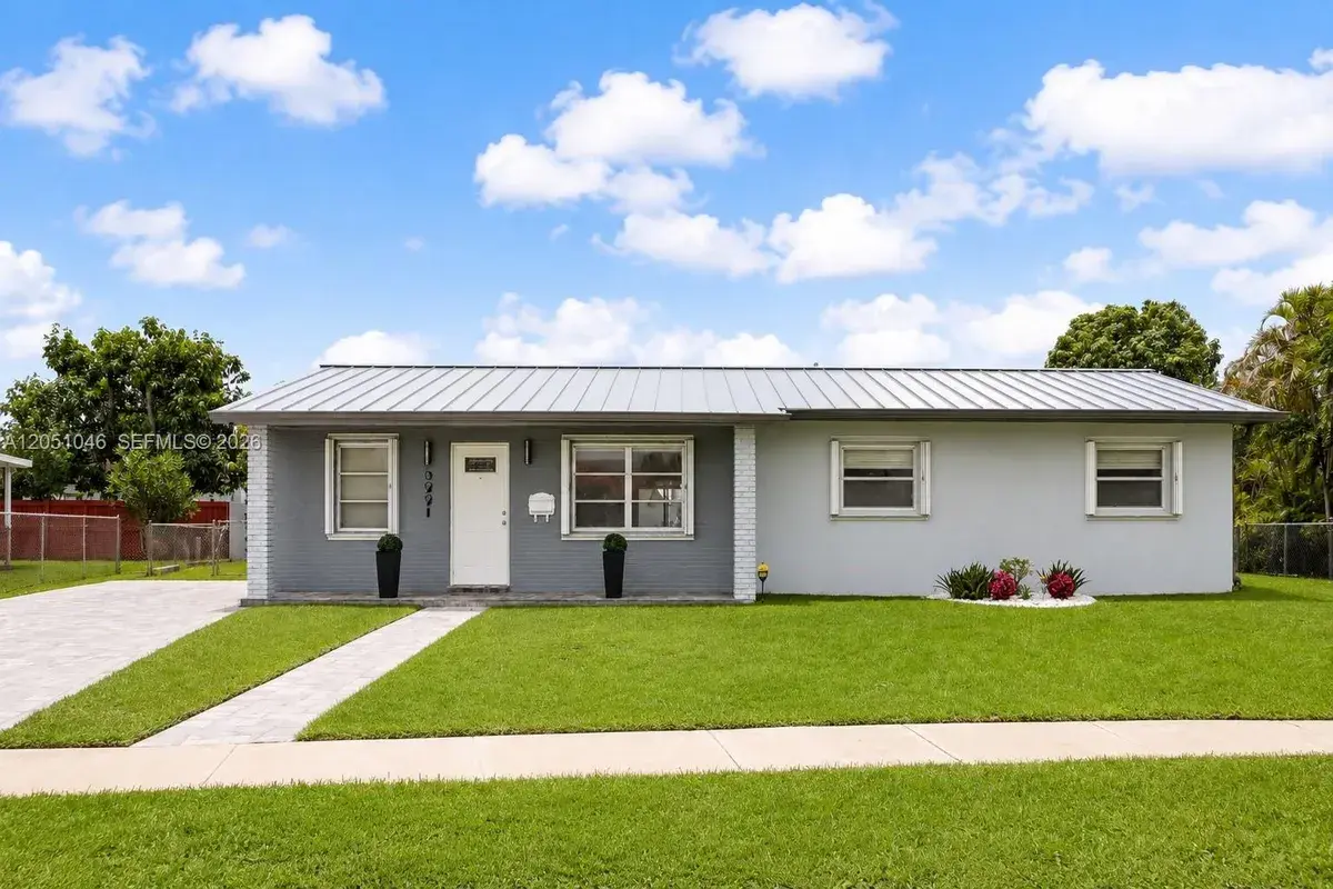 5221 SW 127th Pl, Miami FL 33175