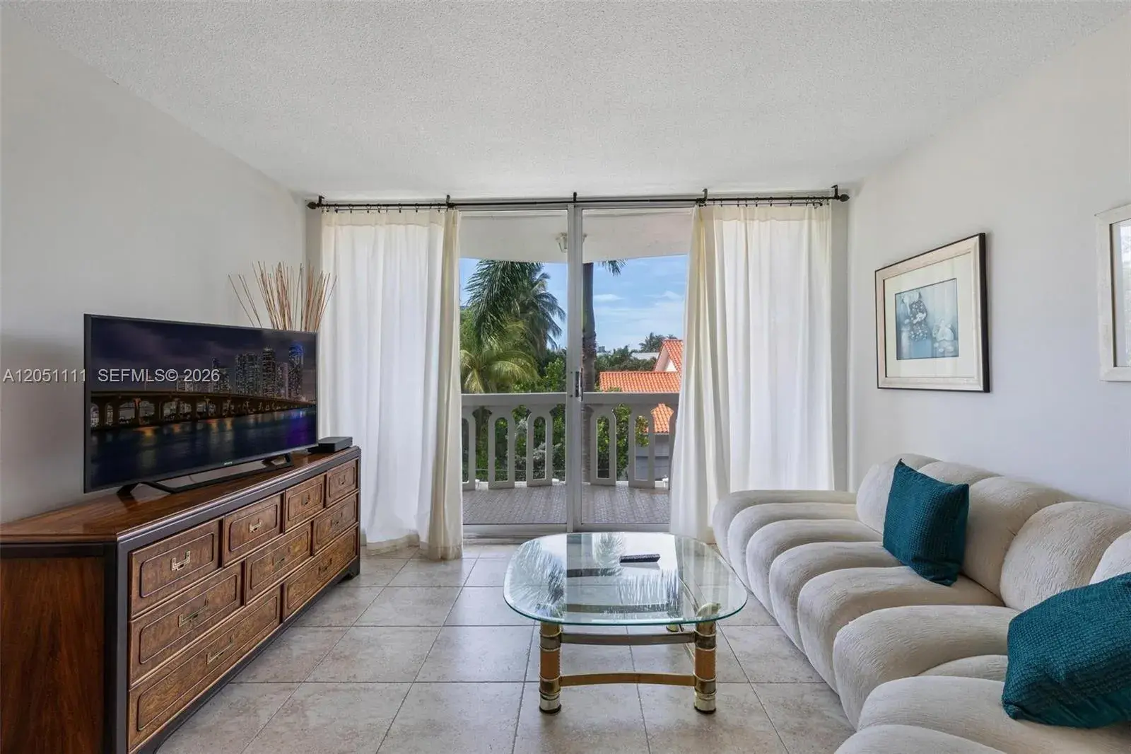 2 bedroom 2 bath Residential for sale at 3199 S Ocean Dr # 305, Hallandale Beach FL 33009