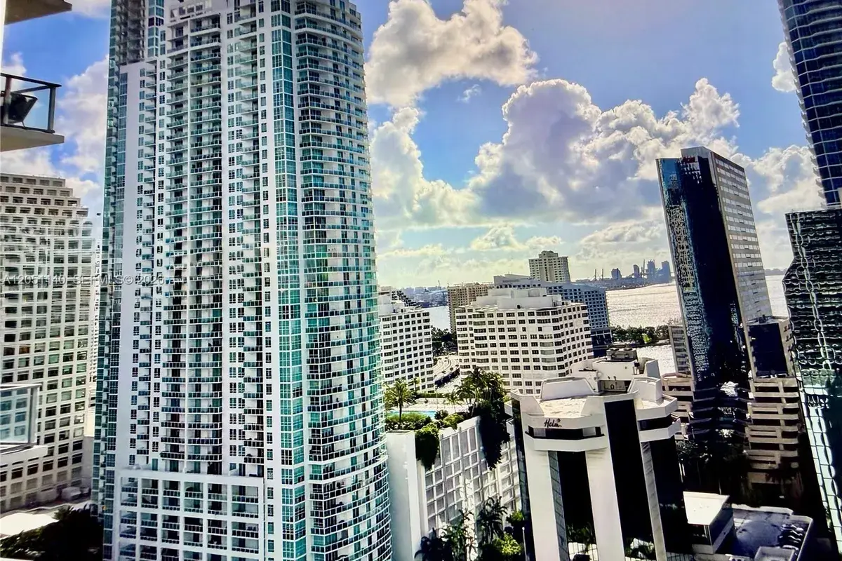 1050 Brickell Ave # 2018, Miami FL 33131