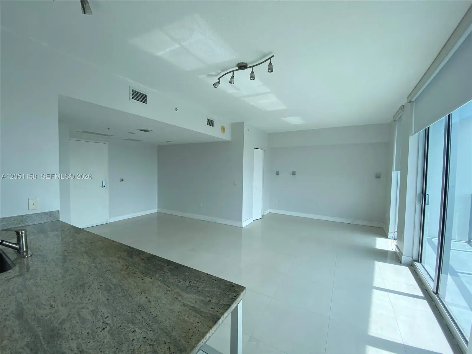 1 bath Residential Lease for rent at 185 SW 7th St # 4100, Miami FL 33130