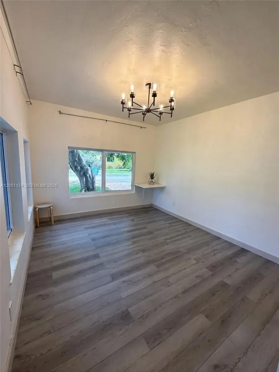 545 NE 111th St # 1, Miami FL 33161