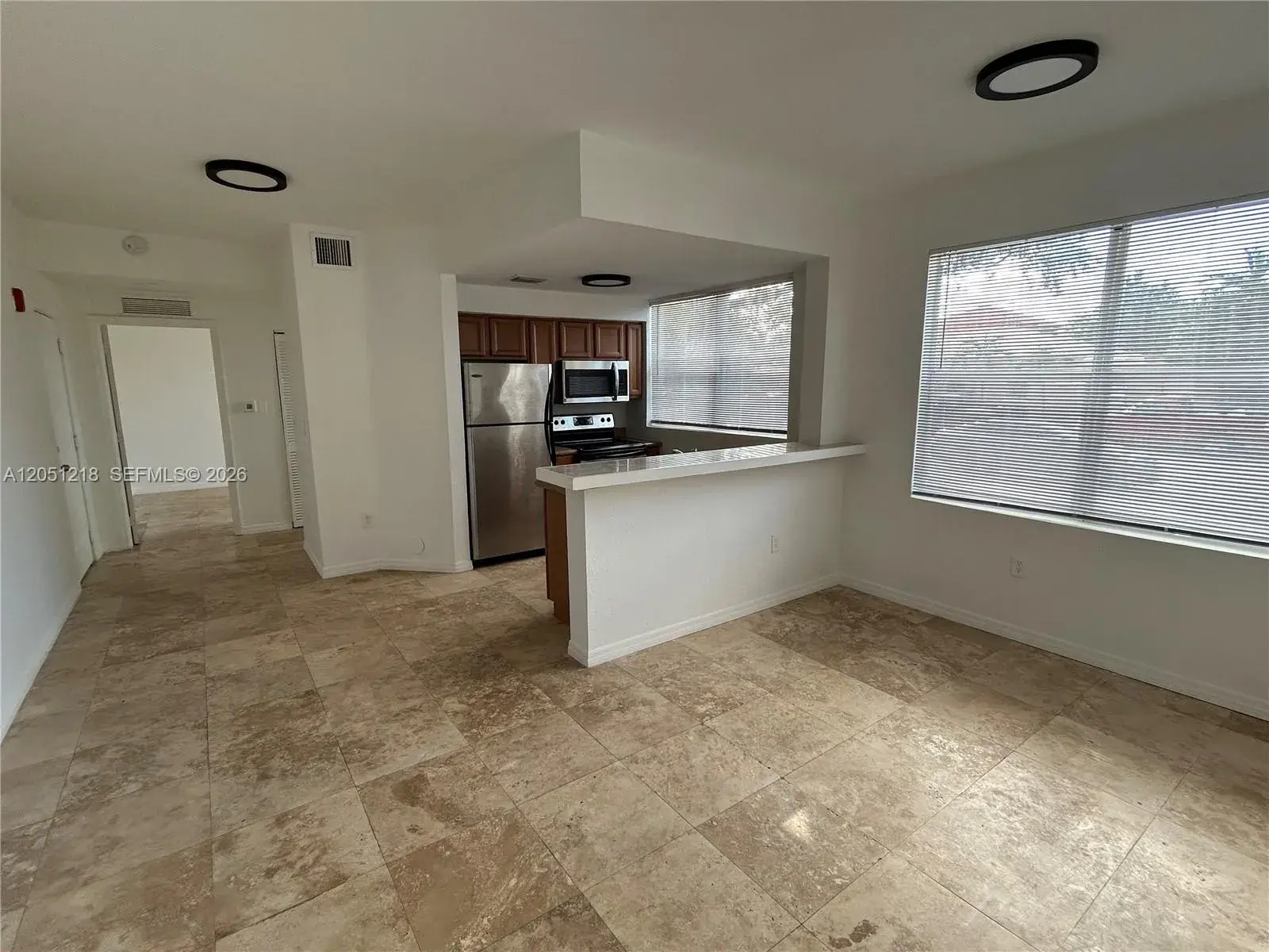1 bedroom 1 bath for rent at 953 SW 10th St # 3, Miami FL 33130