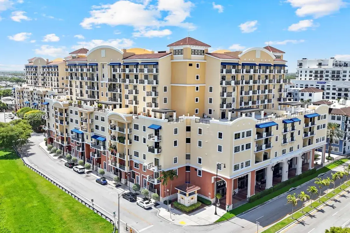 8390 SW 72nd Ave # 702, Miami FL 33143
