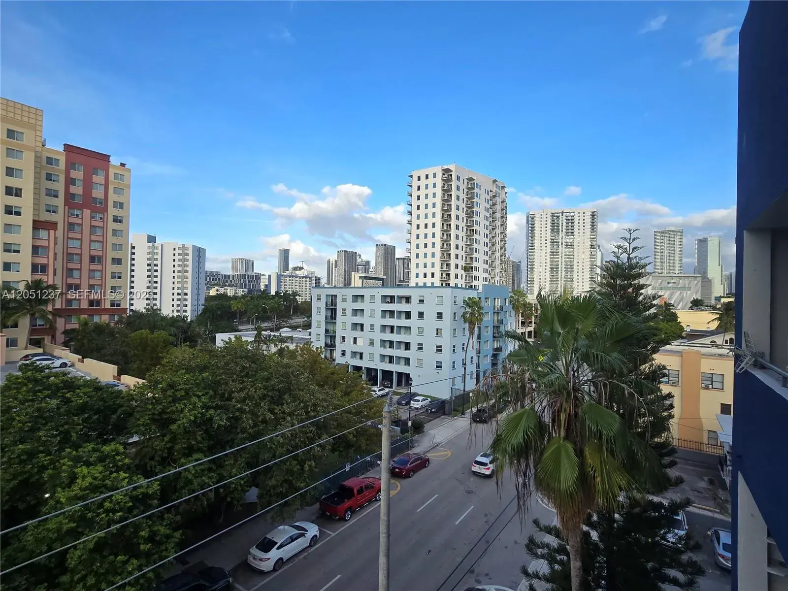 546 SW 1st ST # 607, Miami FL 33130