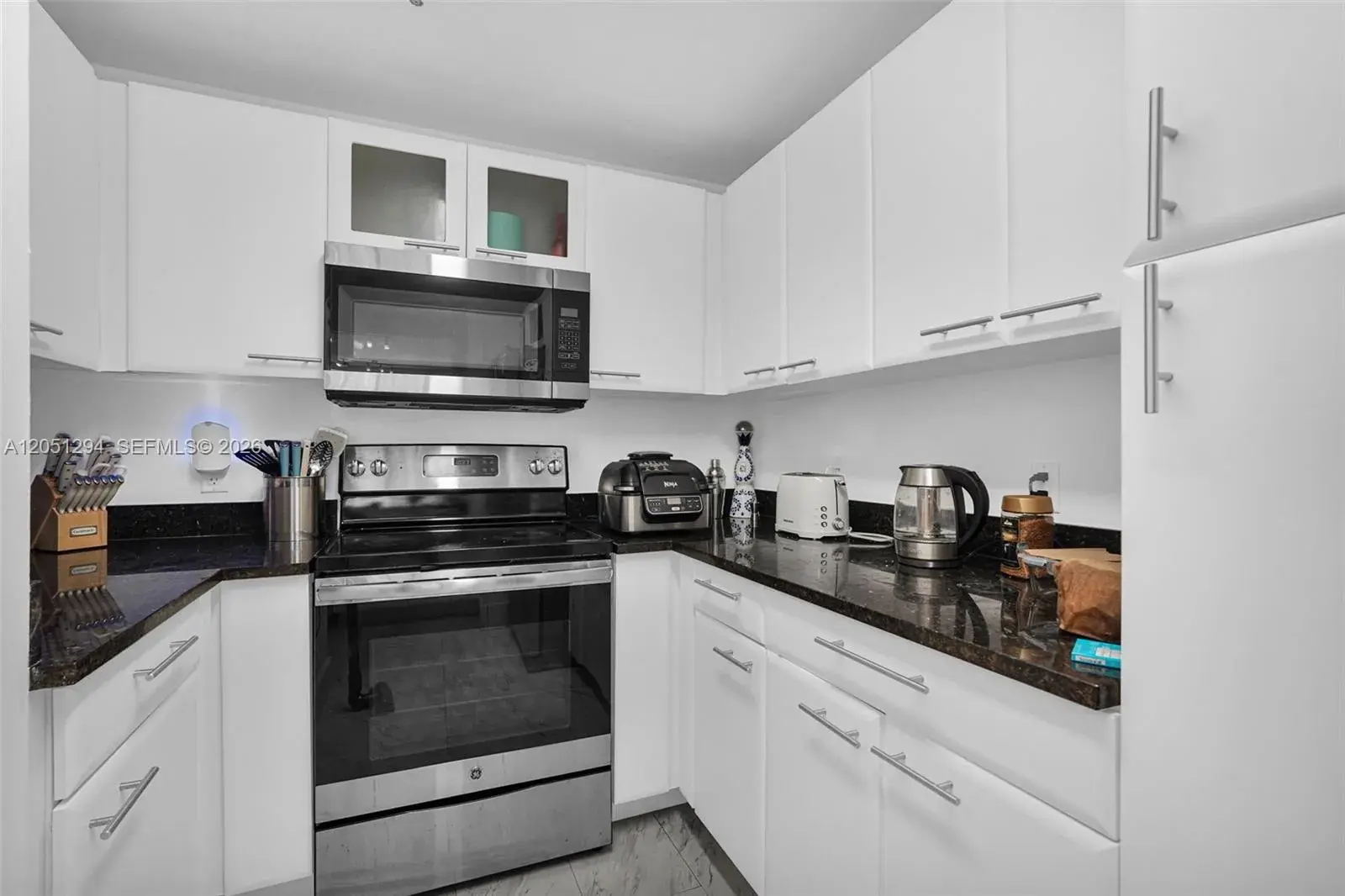 185 SE 14th Ter # 2810, Miami FL 33131