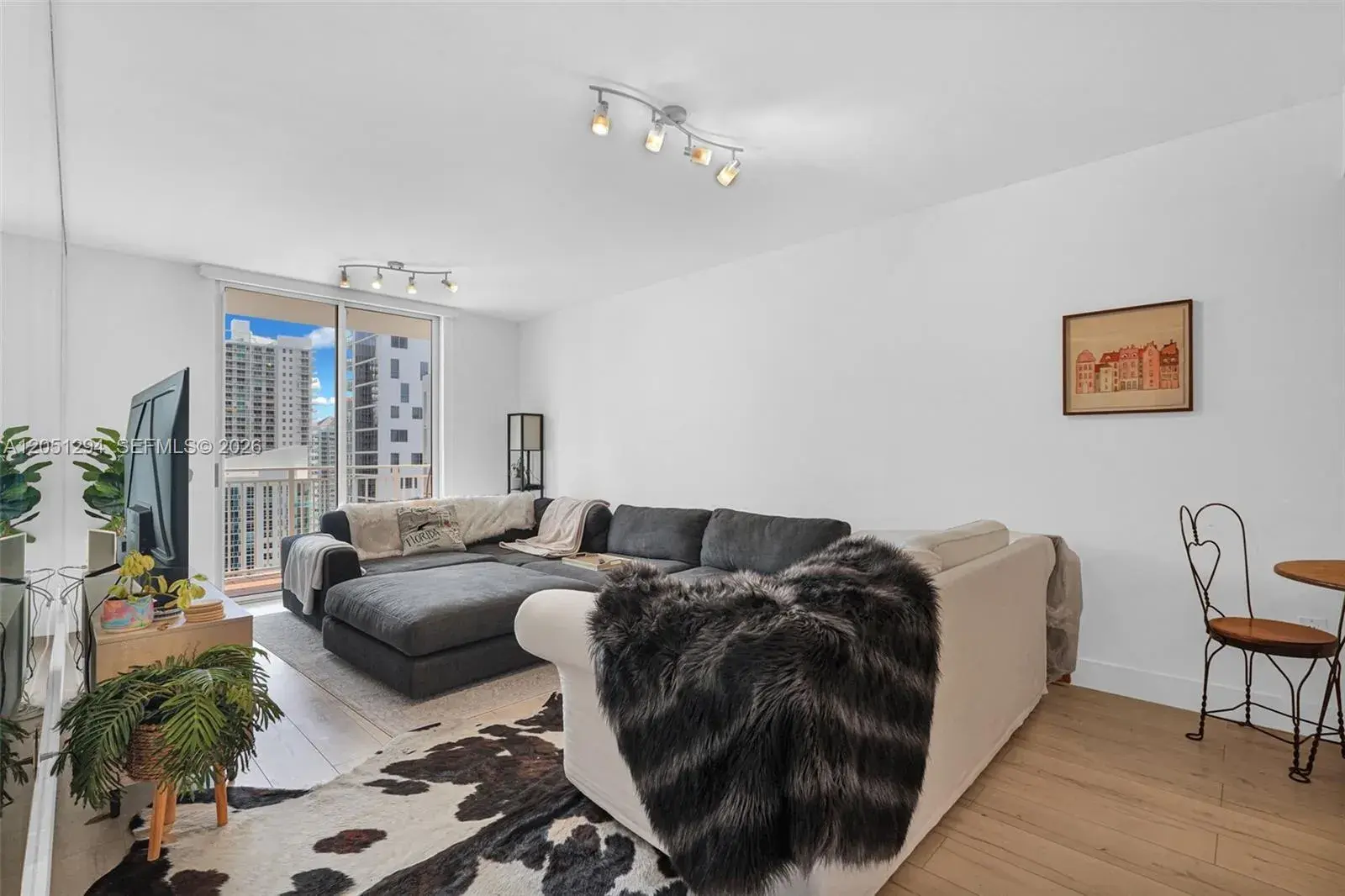 185 SE 14th Ter # 2810, Miami FL 33131