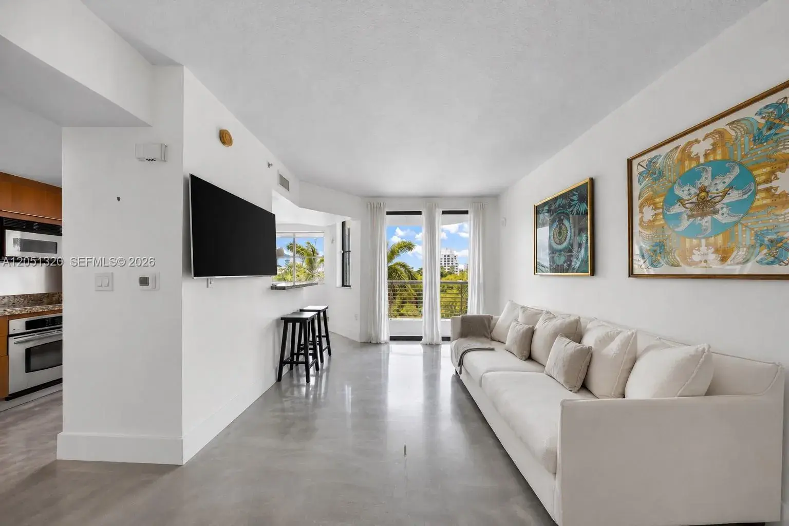 1 bedroom 1 bath Residential Lease for rent at 110 Washington Ave # 2505, Miami Beach FL 33139