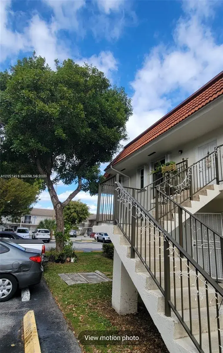 2 bedroom 2 bath Residential for sale at 7121 SW 129th Ave # 5, Miami FL 33183