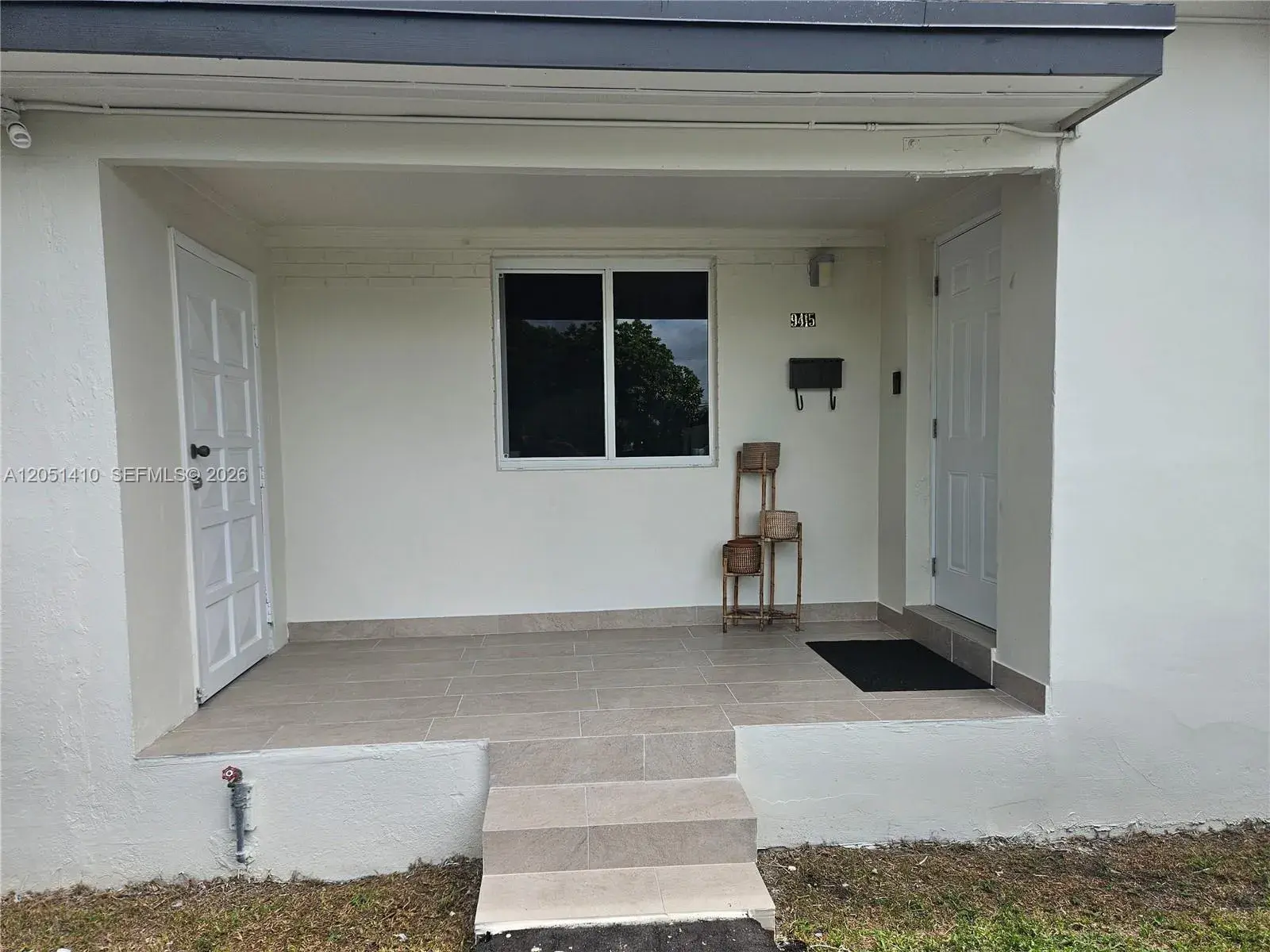 9415 SW 38th St, Miami FL 33165