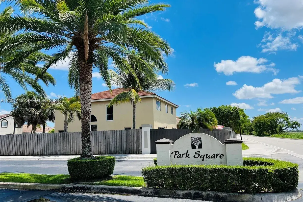 16453 SW 75th Ter, Miami FL 33193