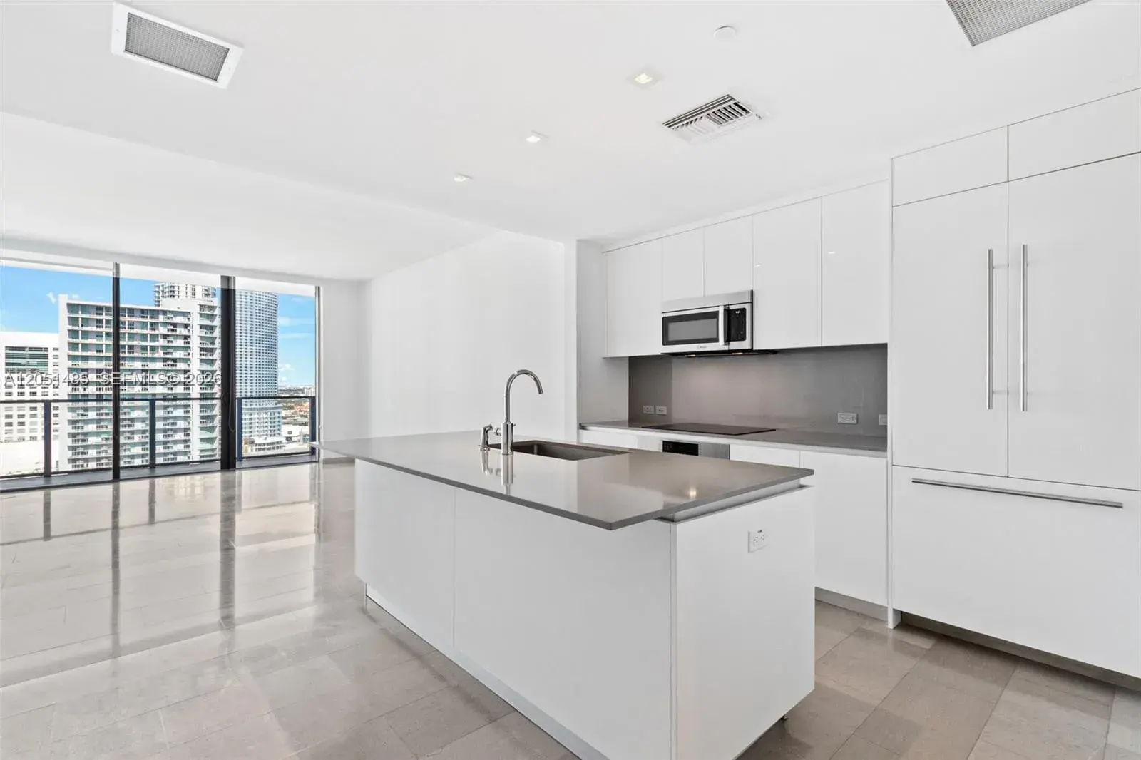 68 SE 6th St # 1706, Miami FL 33131