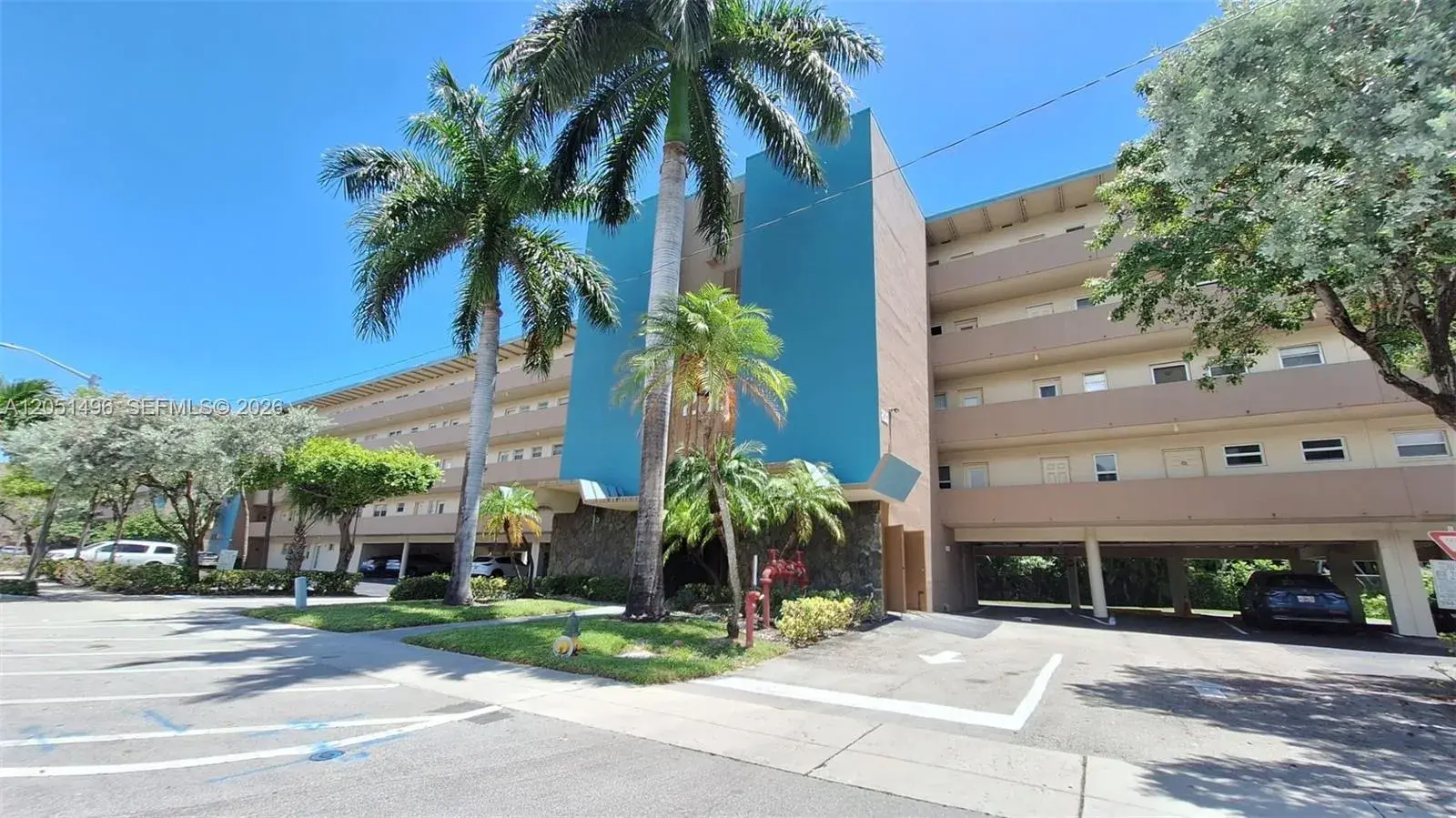 2 bedroom 2 bath Residential for sale at 200 NE 14th Ave # 314, Hallandale Beach FL 33009