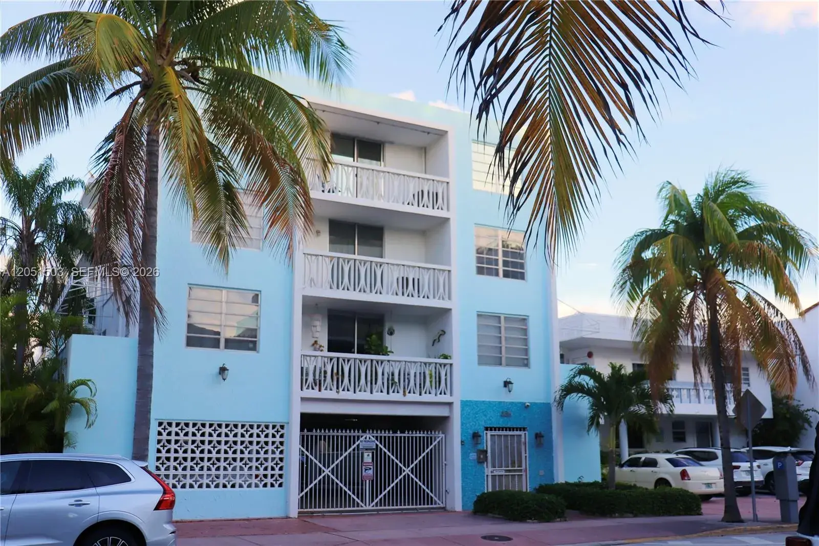 335 Collins Ave # 203, Miami Beach FL 33139