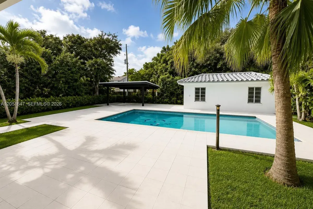 859 NE 115th St, Biscayne Park FL 33161