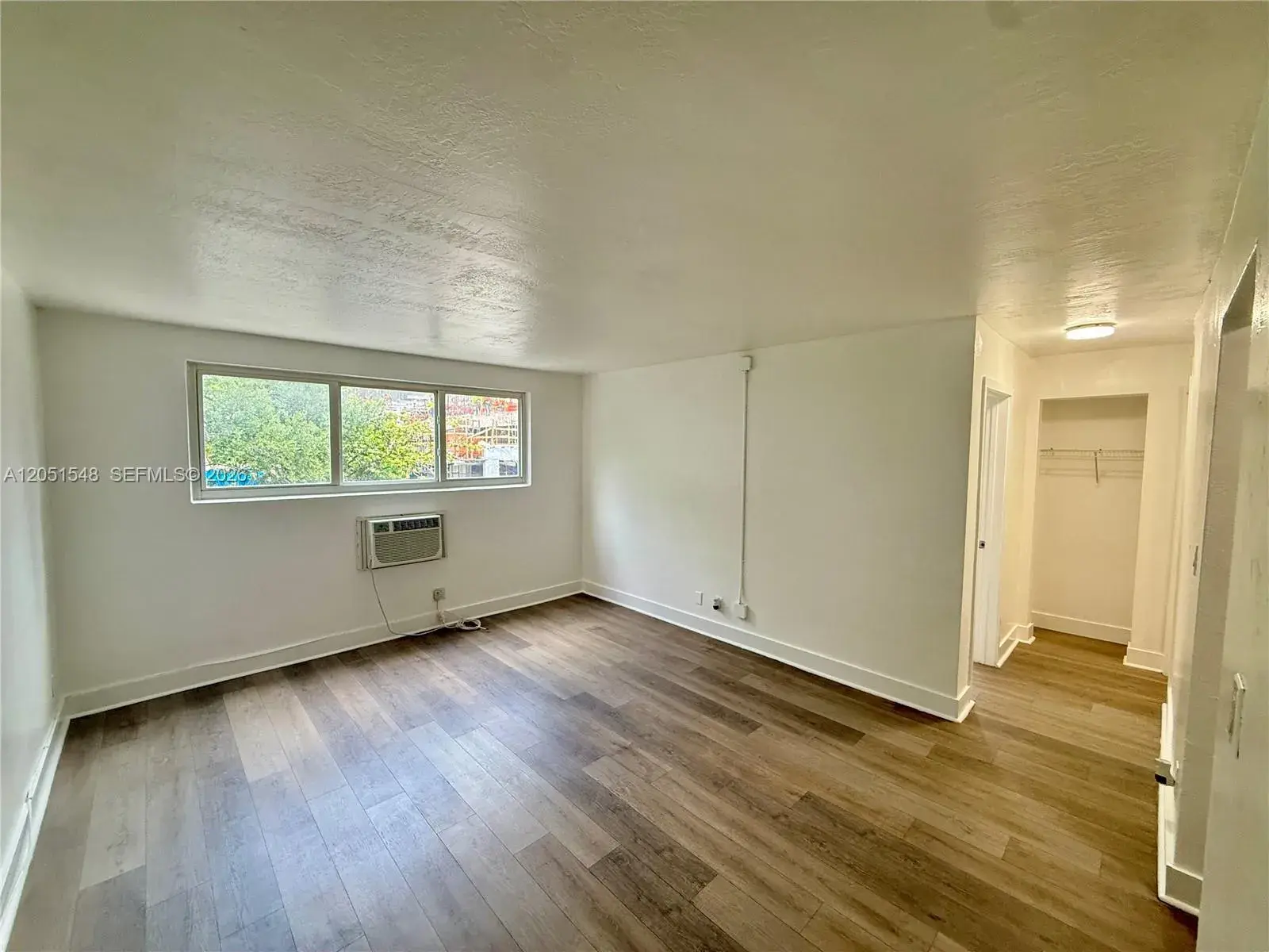 143 SW 9th St # 202, Miami FL 33130