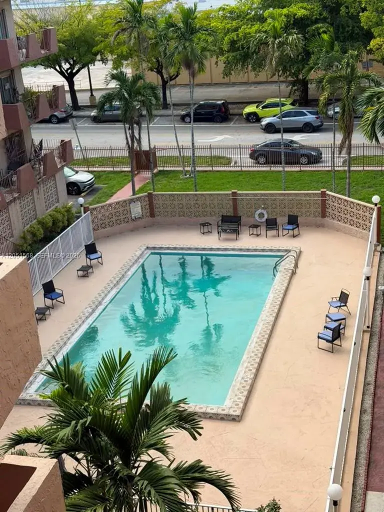 2 bedroom 1 bath Residential for sale at 1630 W 46th St # 504C, Hialeah FL 33012