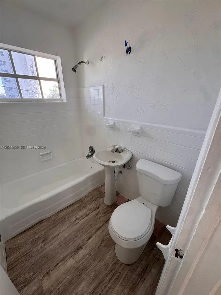 7800 Byron Ave, Miami Beach FL 33141