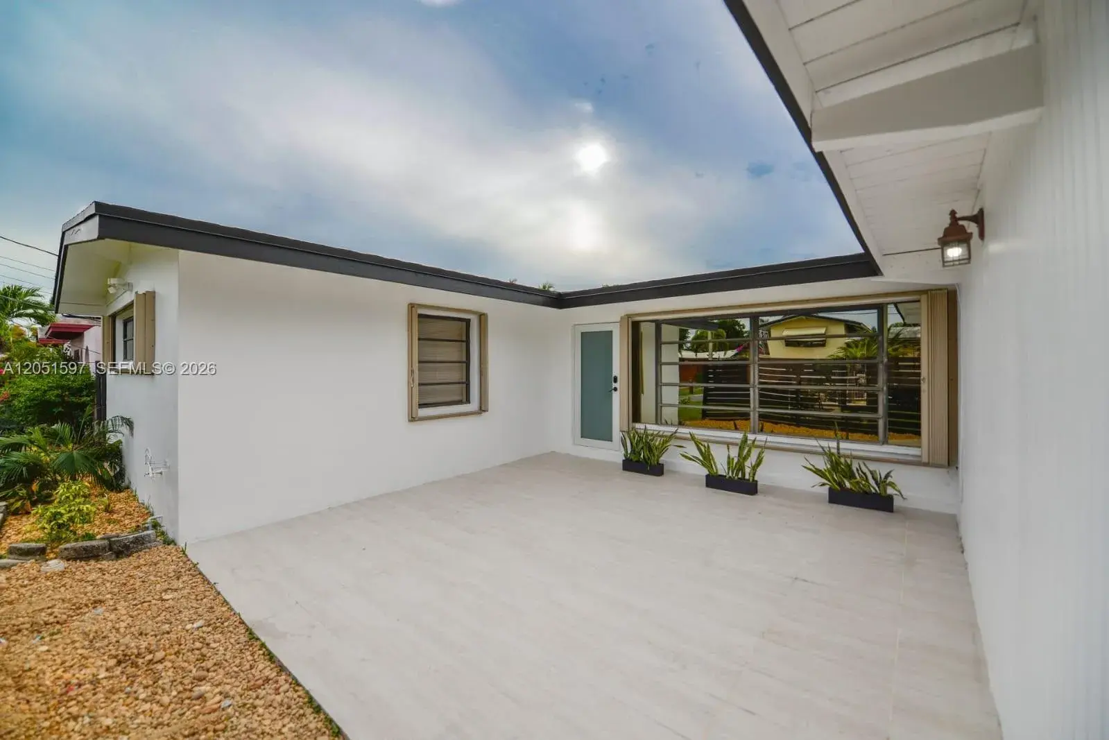 2443 Tortugas Ln, Fort Lauderdale FL 33312
