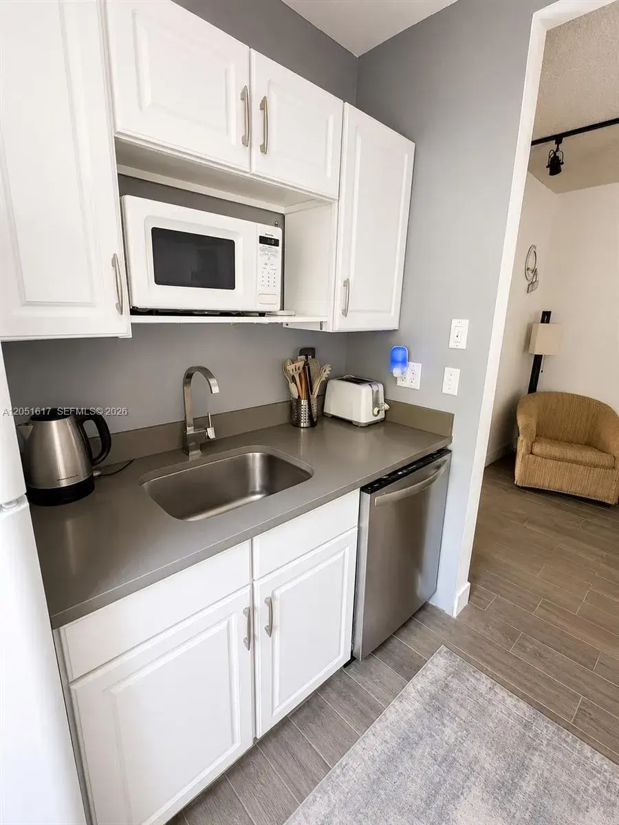 508 Antioch Ave # 16, Fort Lauderdale FL 33304