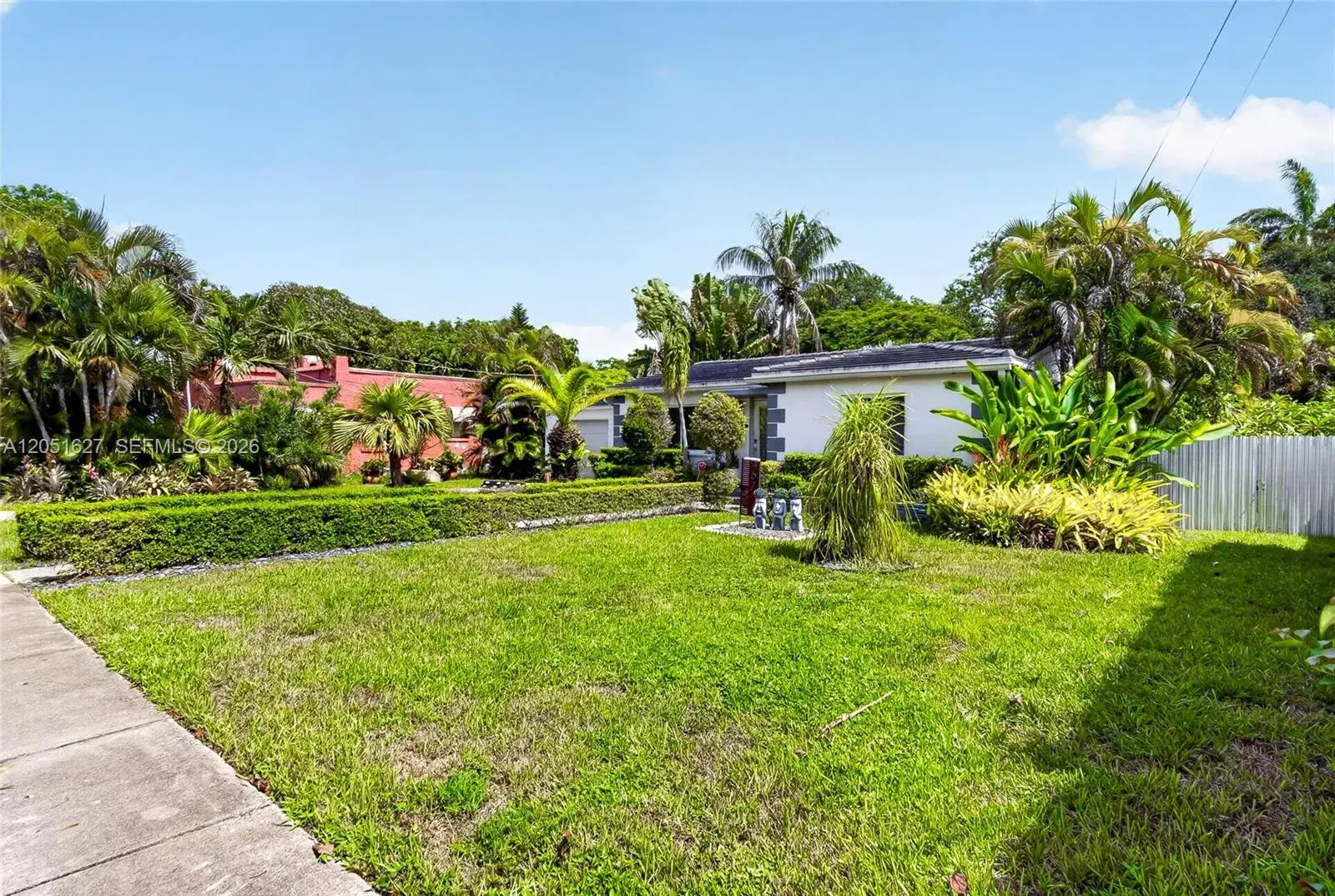 467 NE 129th St, North Miami FL 33161