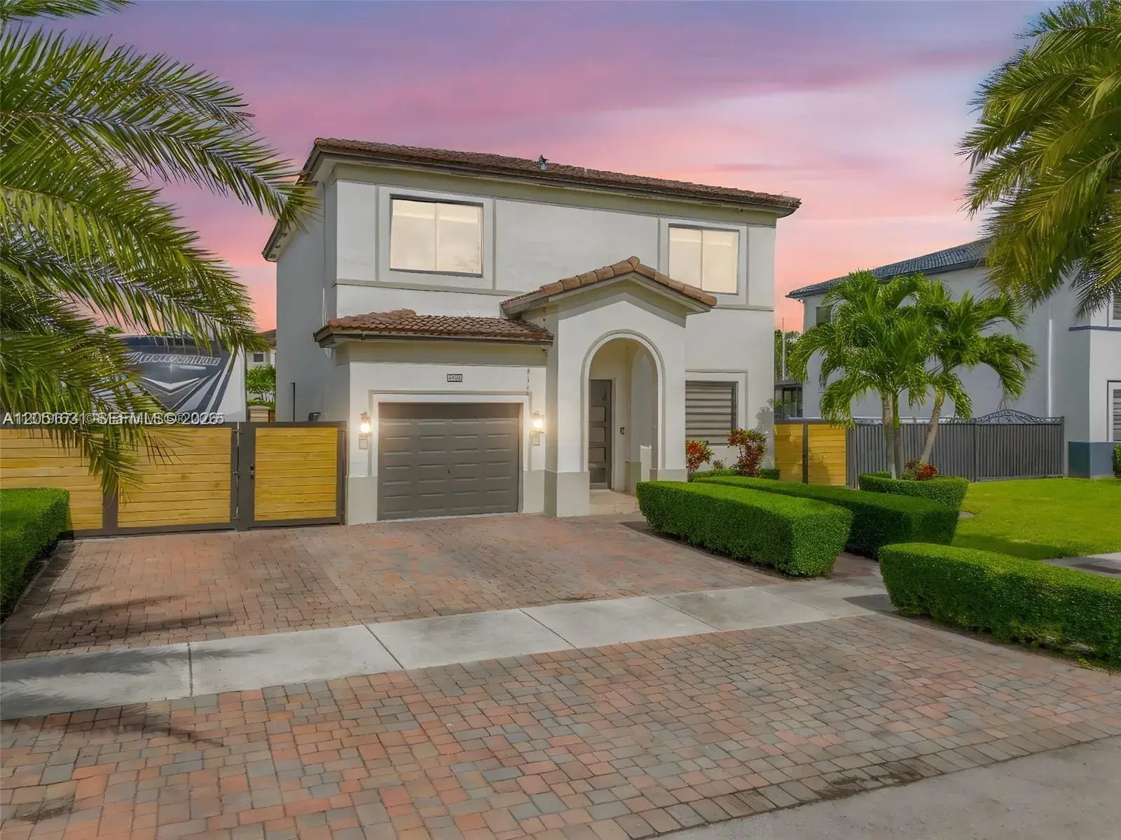 5 bedroom 4 bath Residential for sale at 27260 SW 136th Path, Homestead FL 33032