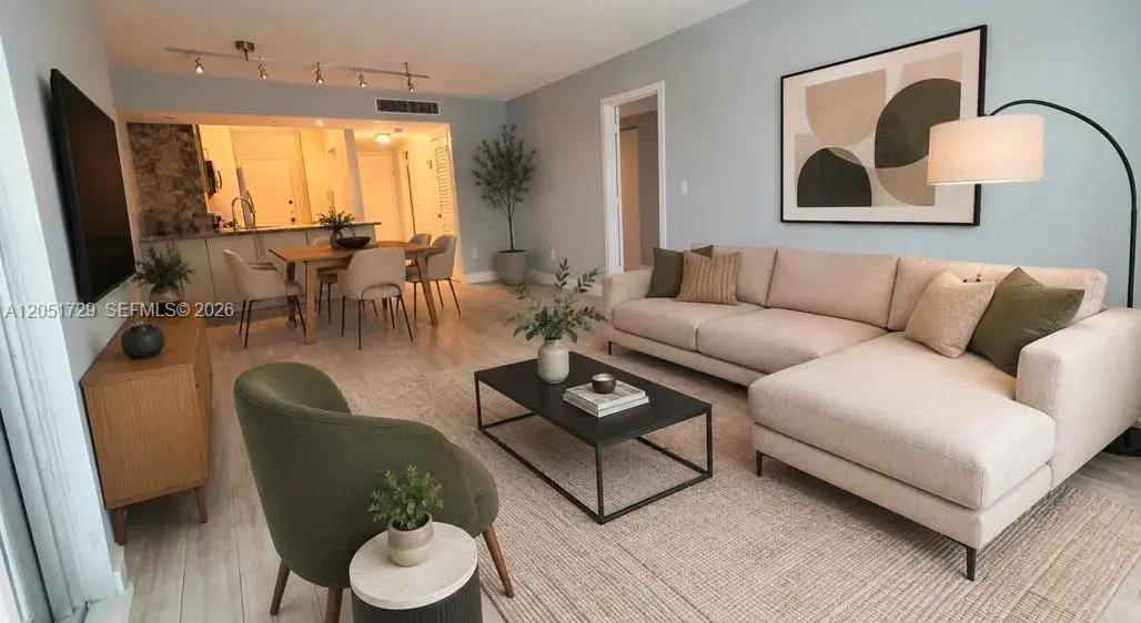 2899 Collins Ave # 724, Miami Beach FL 33140