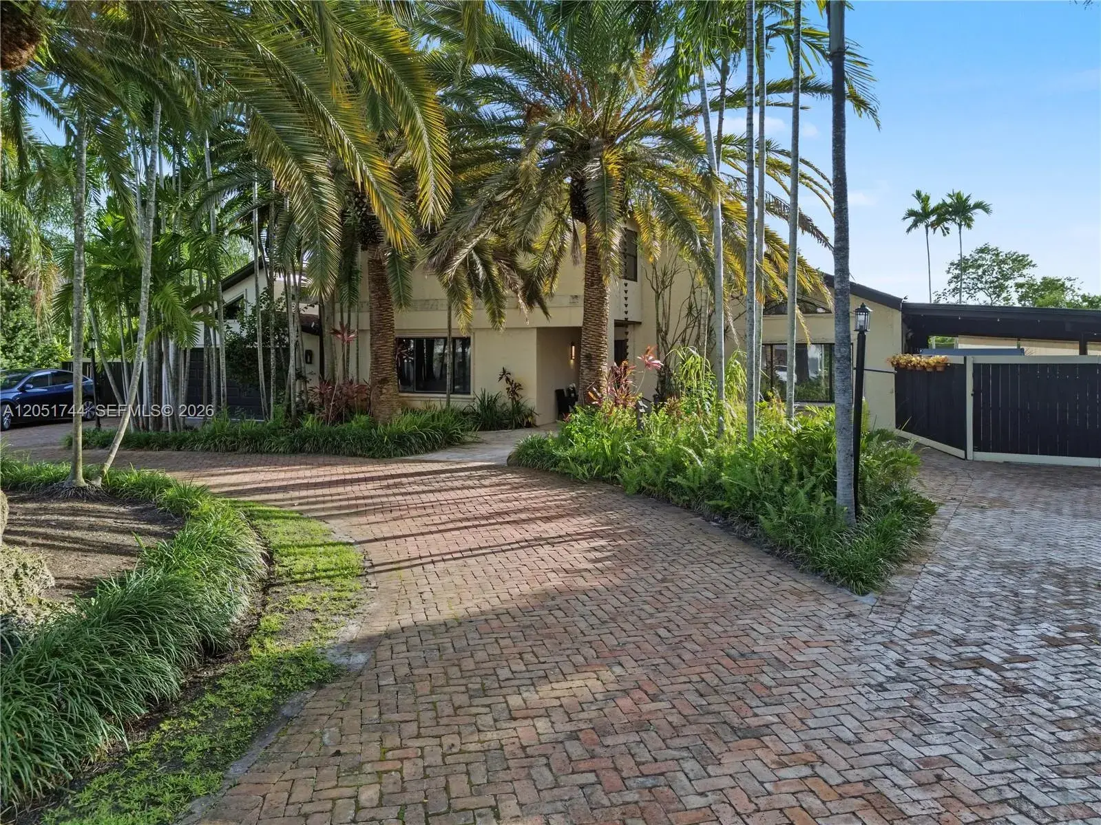 5 bedroom 3 bath Residential for sale at 9720 E Calusa Club Dr, Miami FL 33186