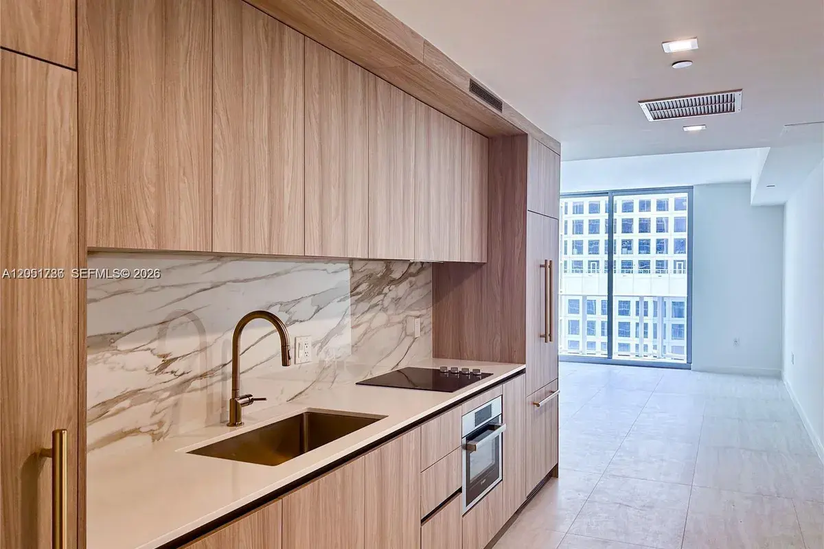 77 SE 5th St # 2314, Miami FL 33131