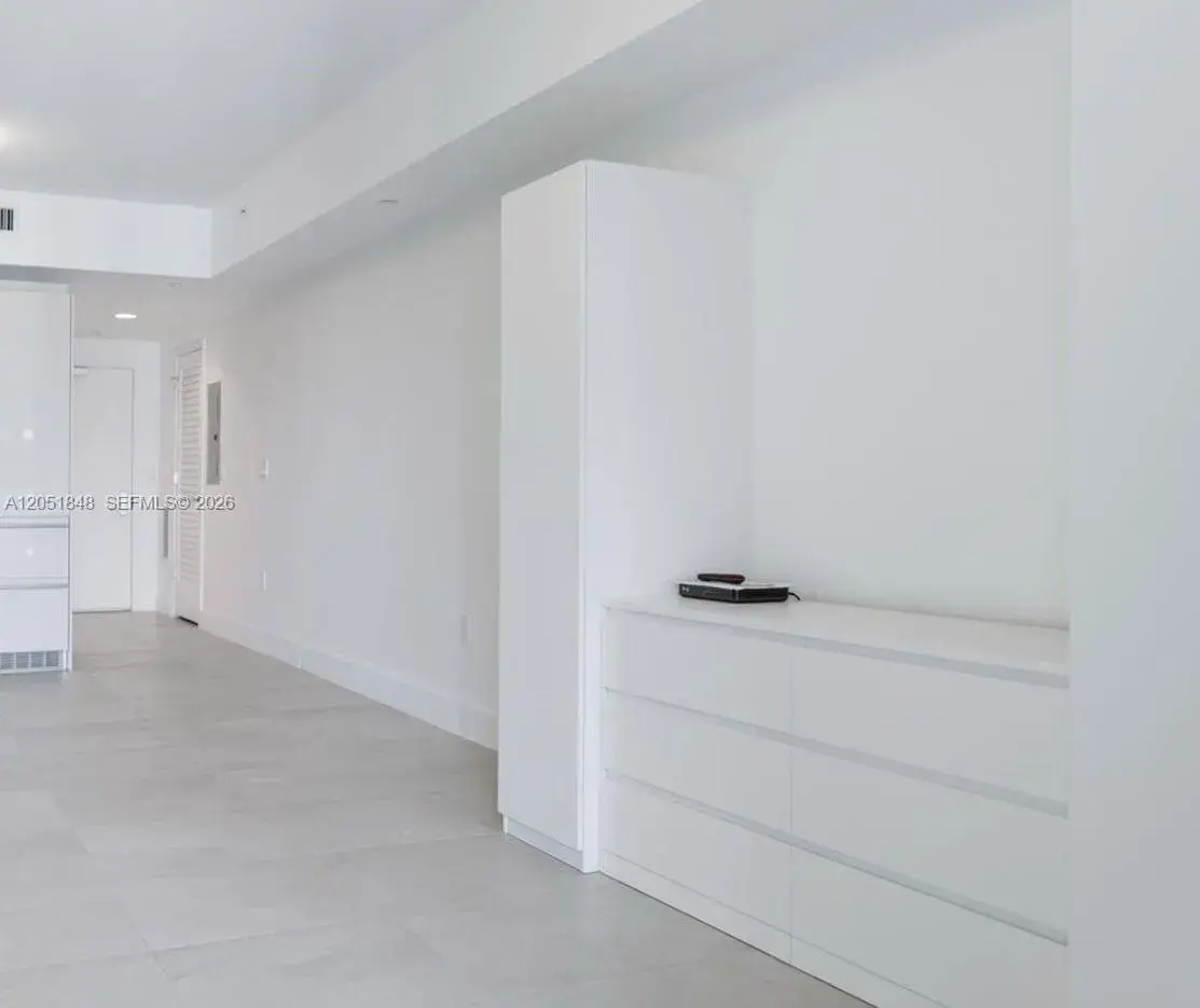 1 bath Residential Lease for rent at 1010 Brickell Ave # 3210, Miami FL 33131
