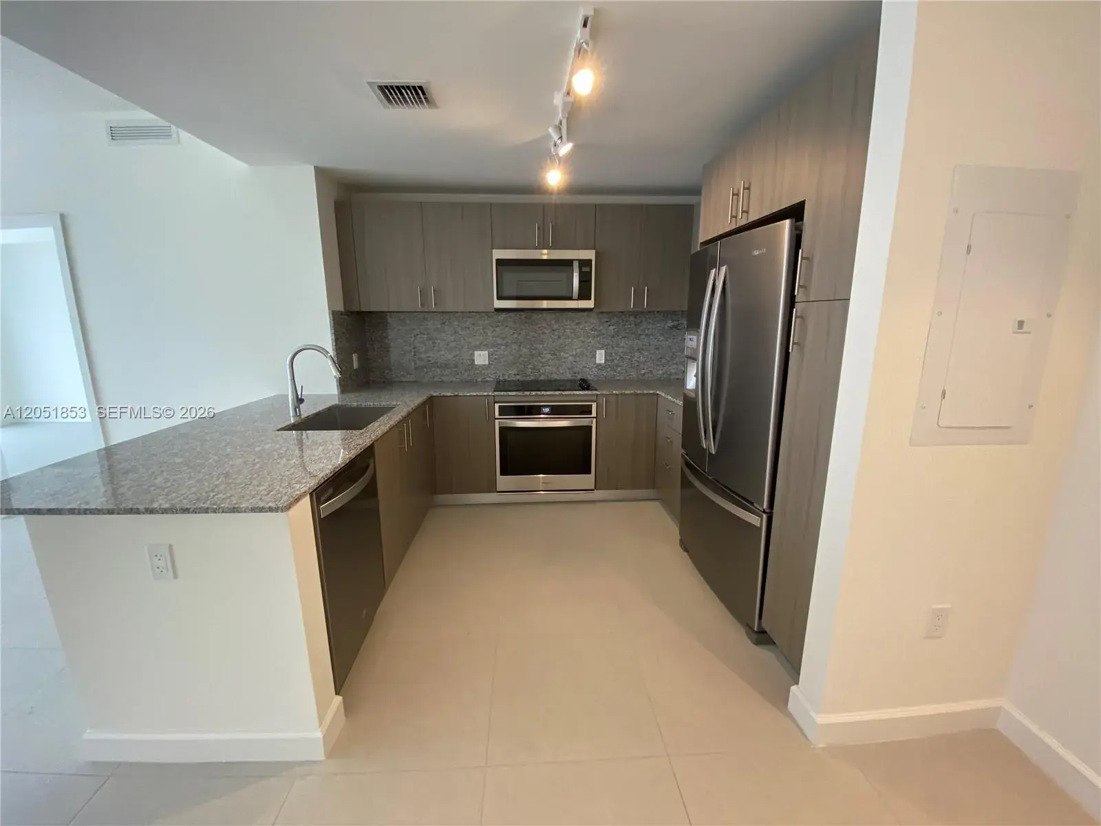 5350 NW 84th Ave # 706, Doral FL 33166