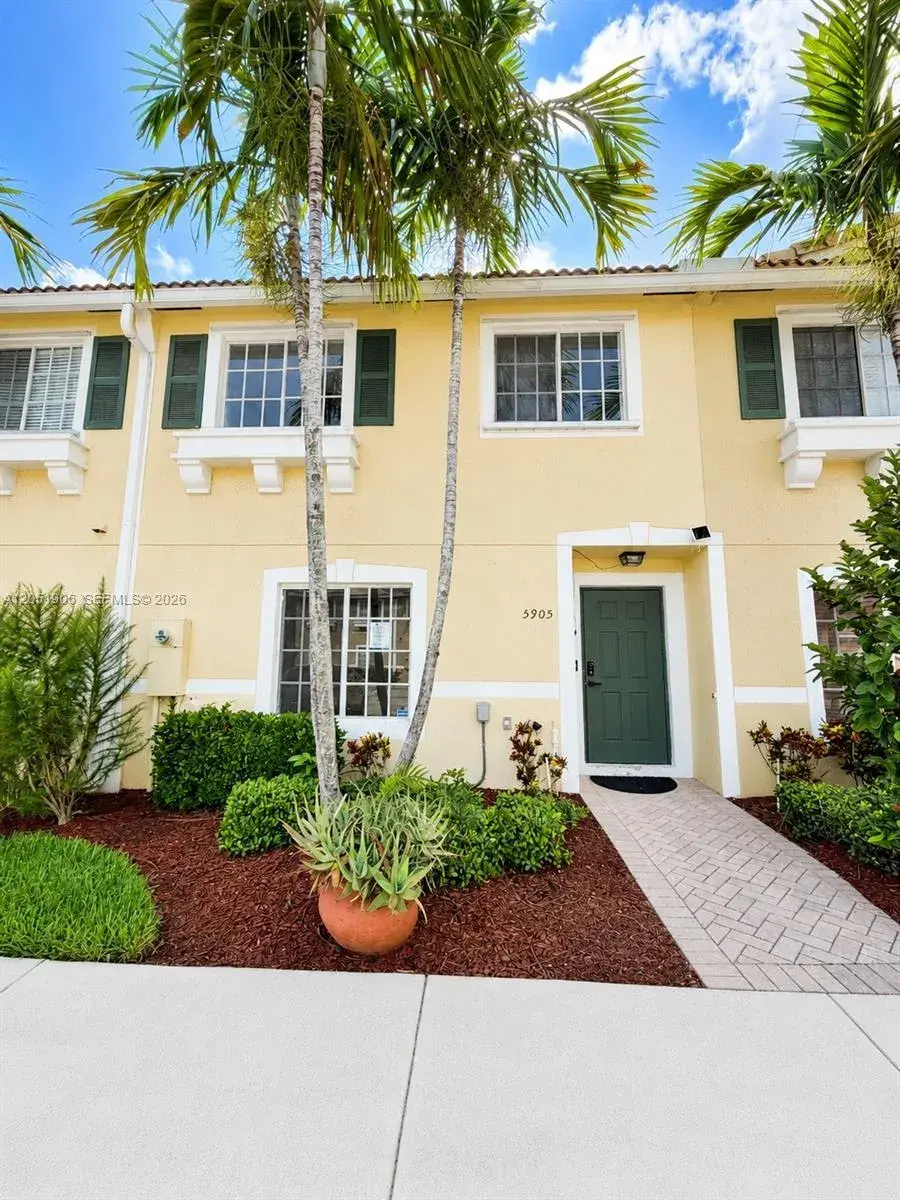 3 bedroom 2 bath Residential for sale at 5905 Manchester Way, Tamarac FL 33321
