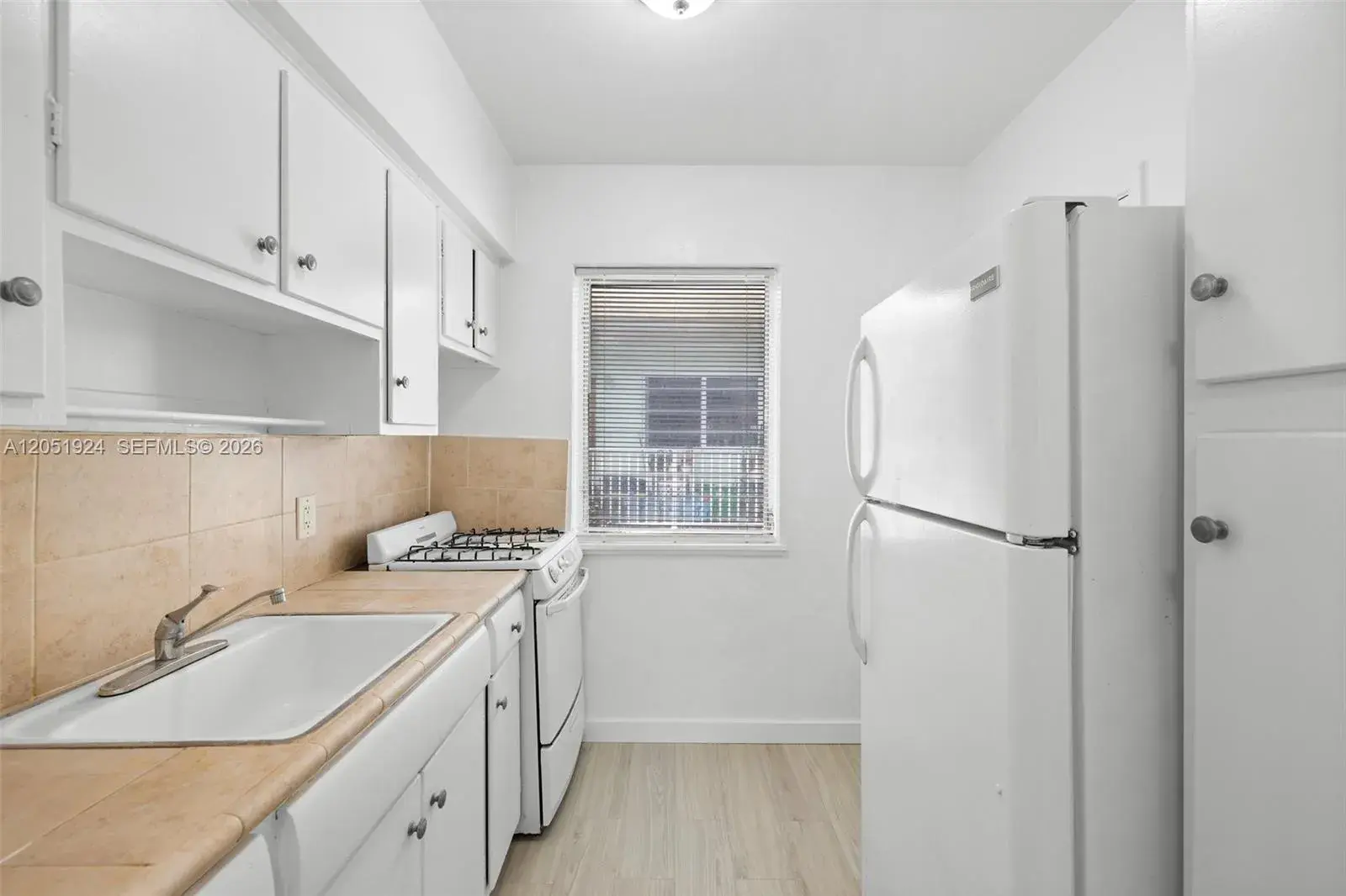 7721 Dickens Ave # 6, Miami Beach FL 33141