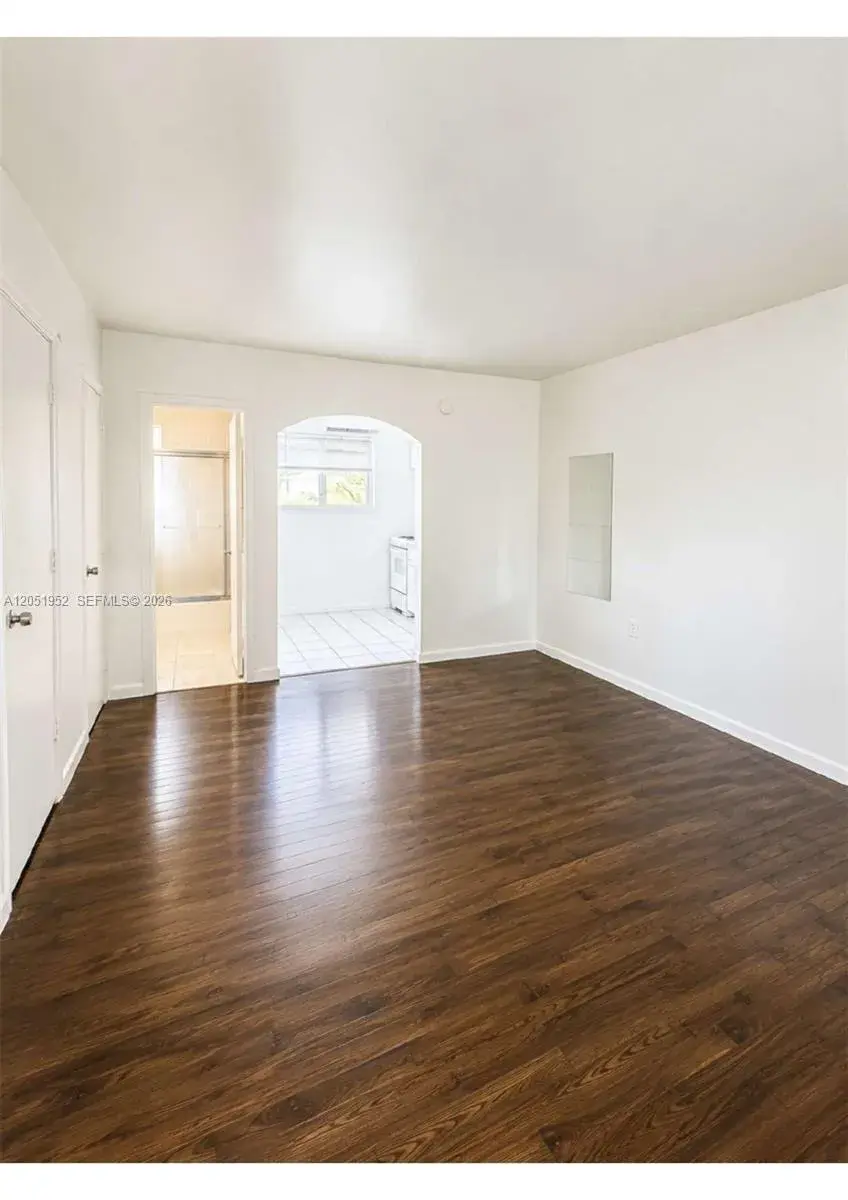 1 bath Residential Lease for rent at 5305 Biscayne Blvd # 203, Miami FL 33137
