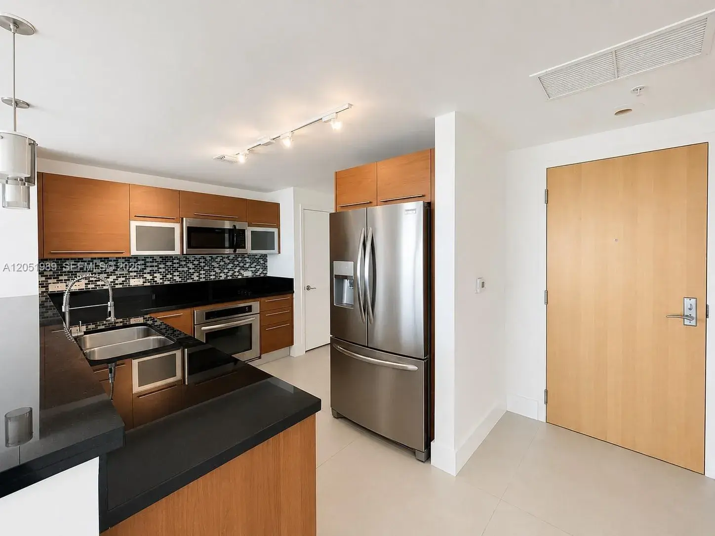 244 Biscayne Blvd # 3903, Miami FL 33132