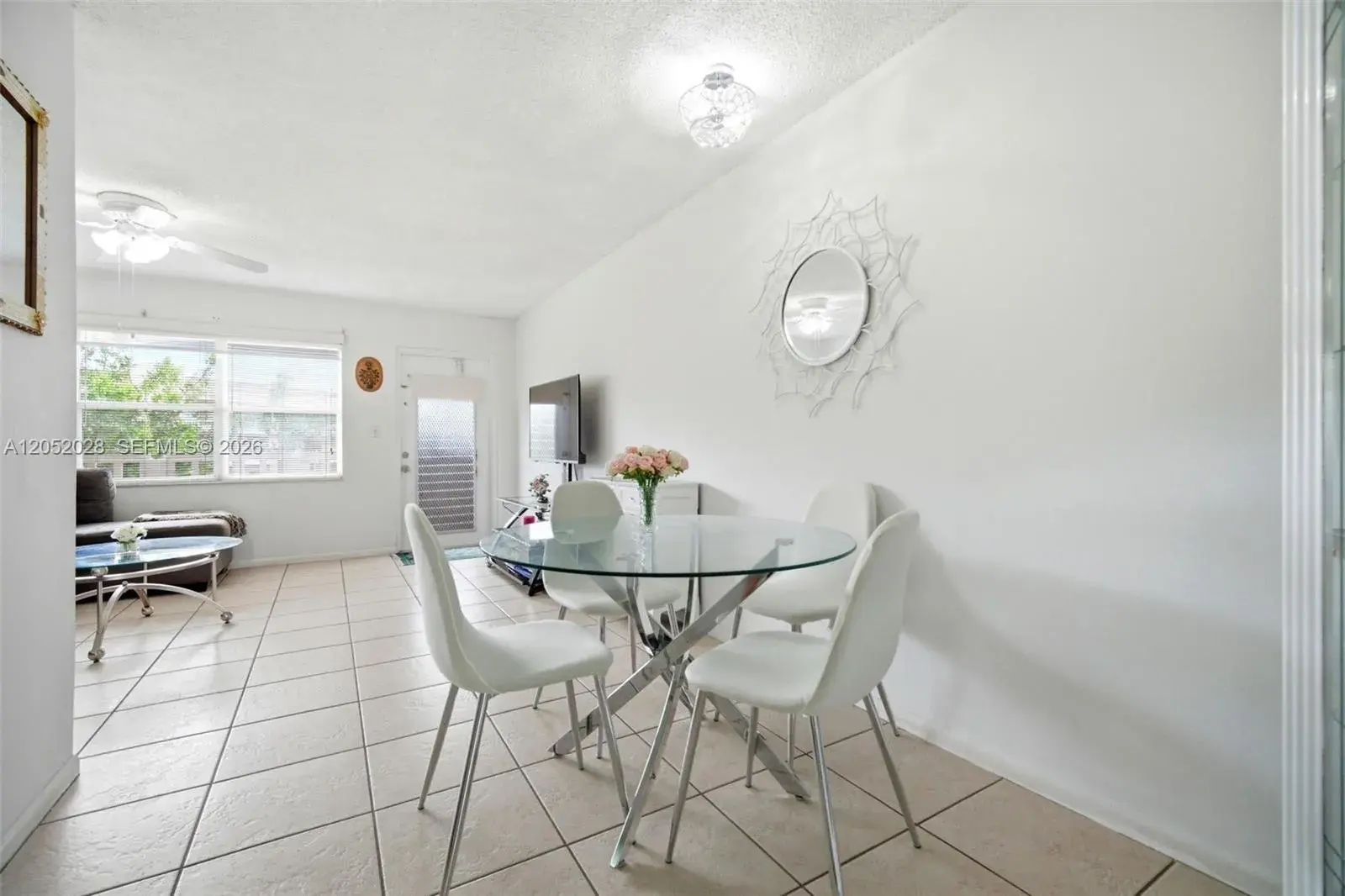9101 Sunrise Lakes Blvd # 218, Sunrise FL 33322