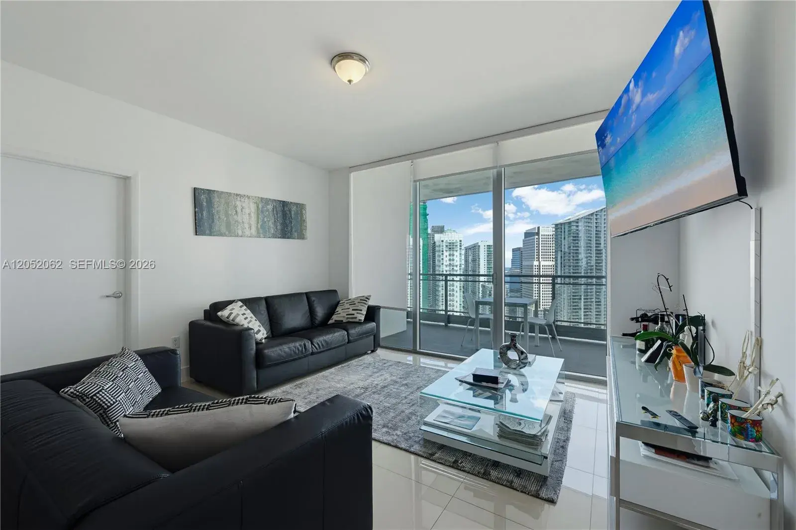 90 SW 3rd St # 3511, Miami FL 33130