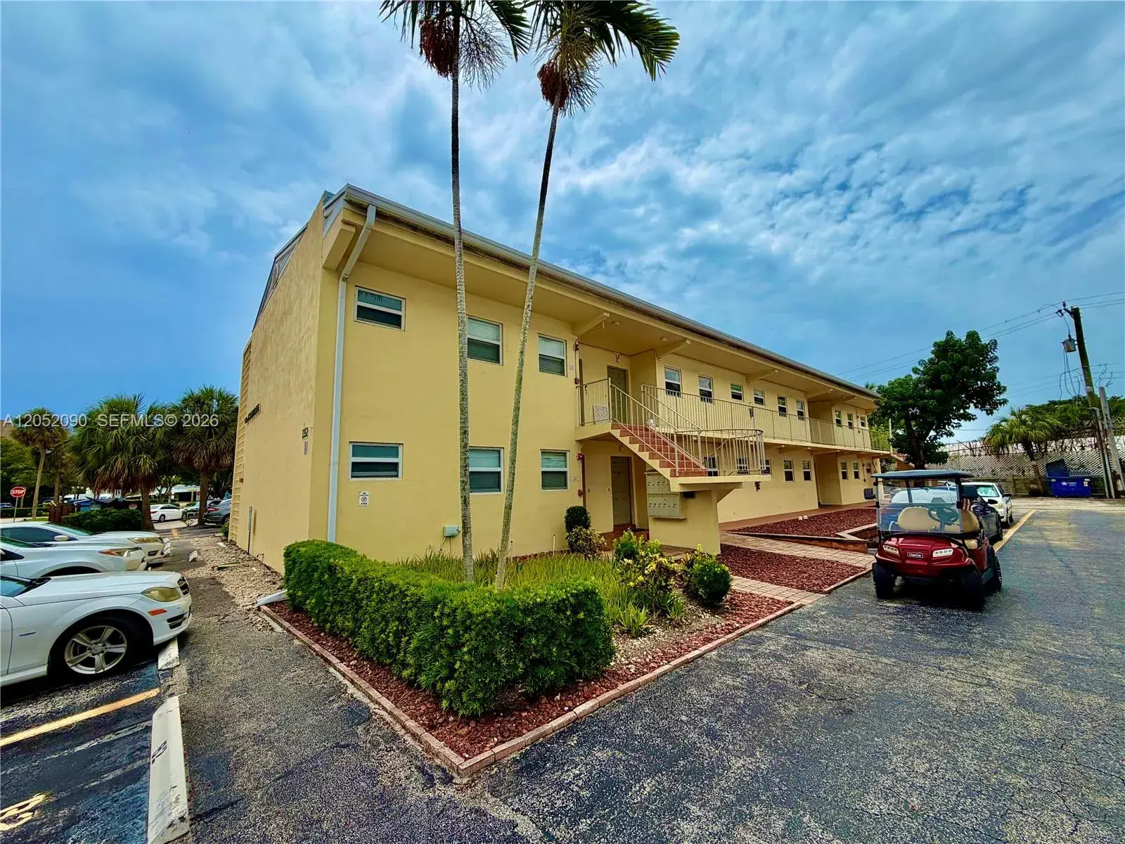 1 bedroom 1 bath Residential Lease for rent at 2352 NE 9th St # B, Fort Lauderdale FL 33304