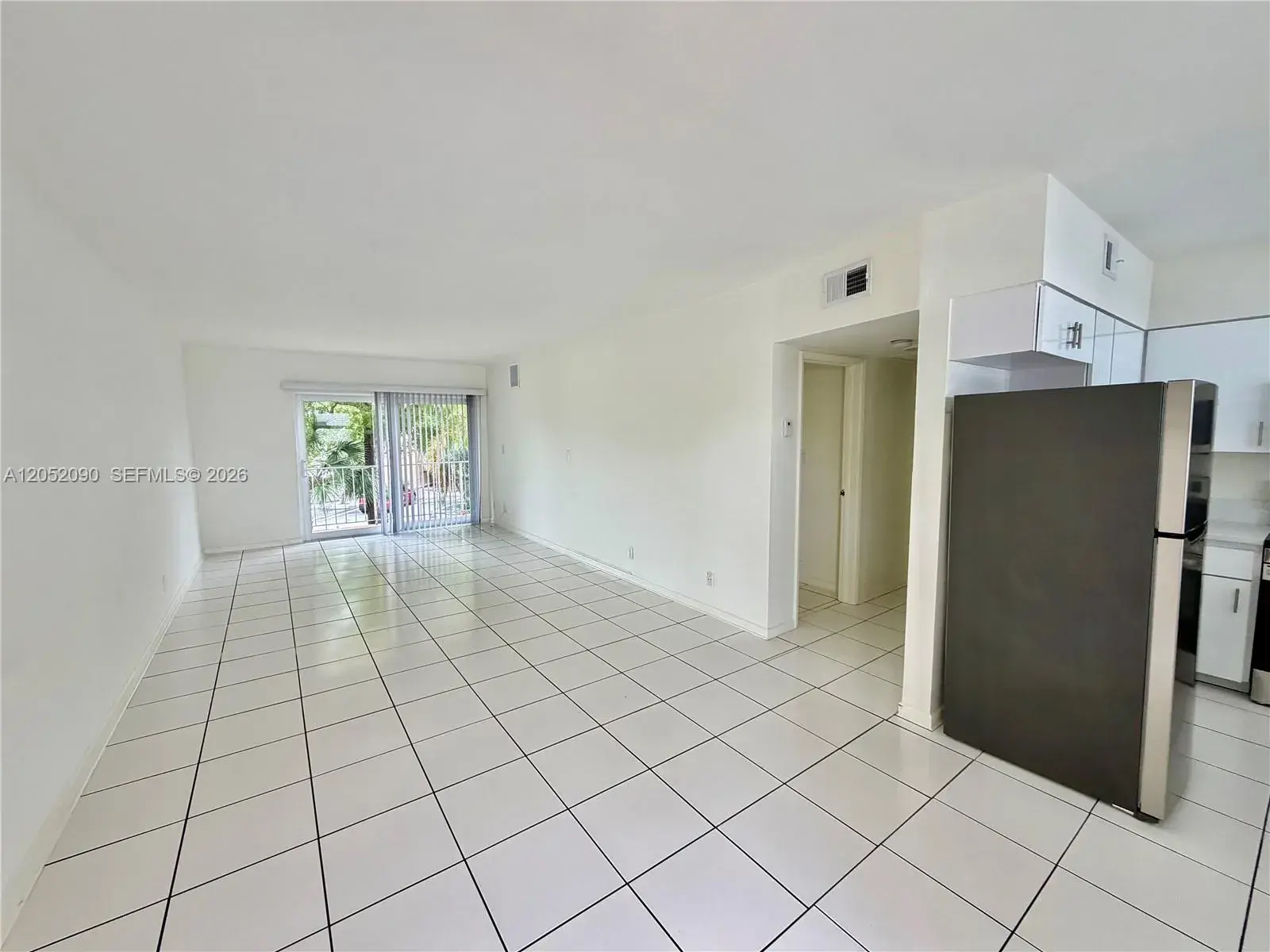 2352 NE 9th St # B, Fort Lauderdale FL 33304
