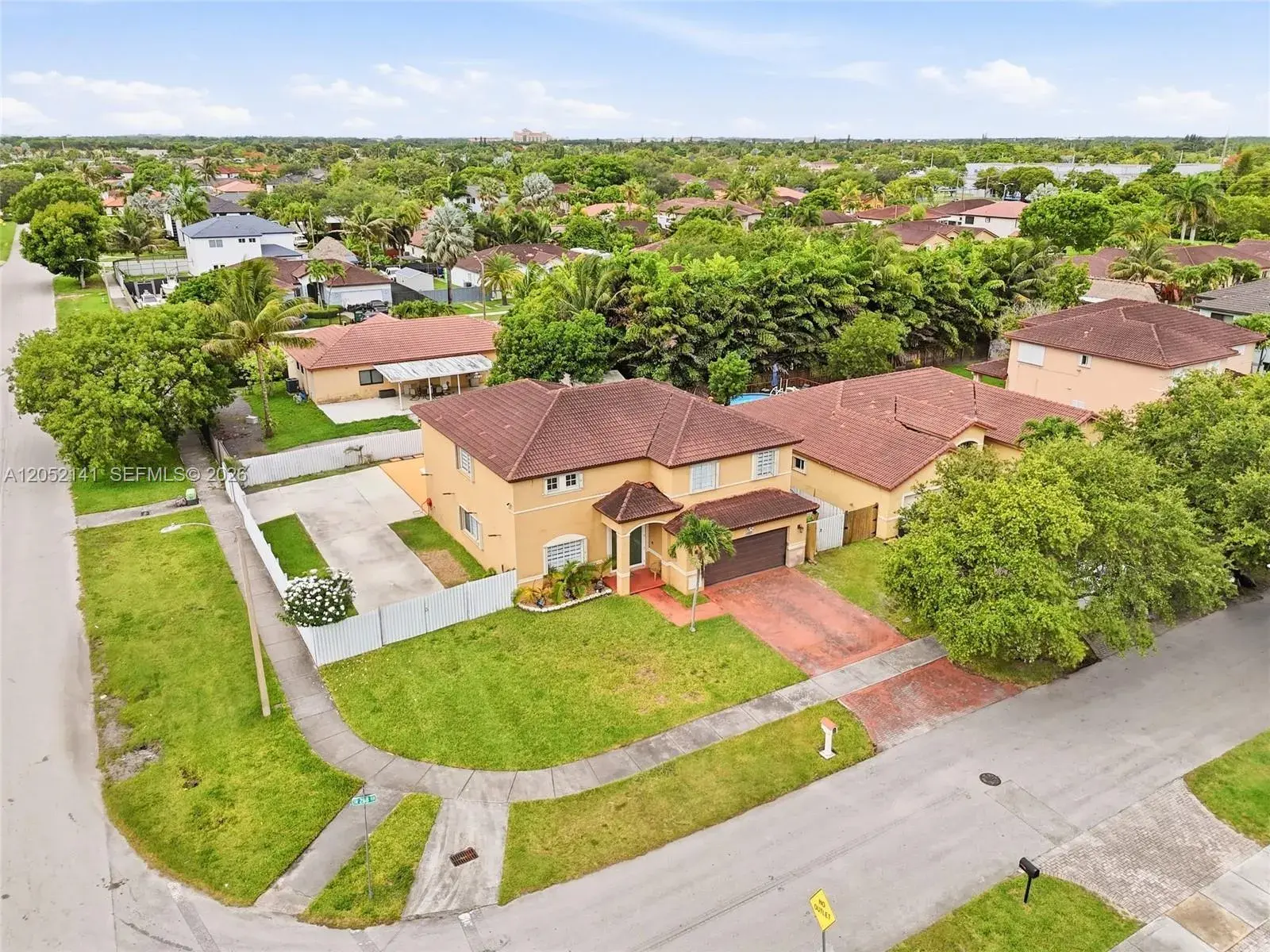 5 bedroom 3 bath Residential for sale at 14202 SW 288th Ter, Homestead FL 33033