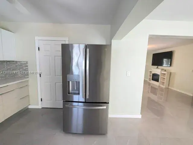 1330 Marseille Dr, Miami Beach FL 33141
