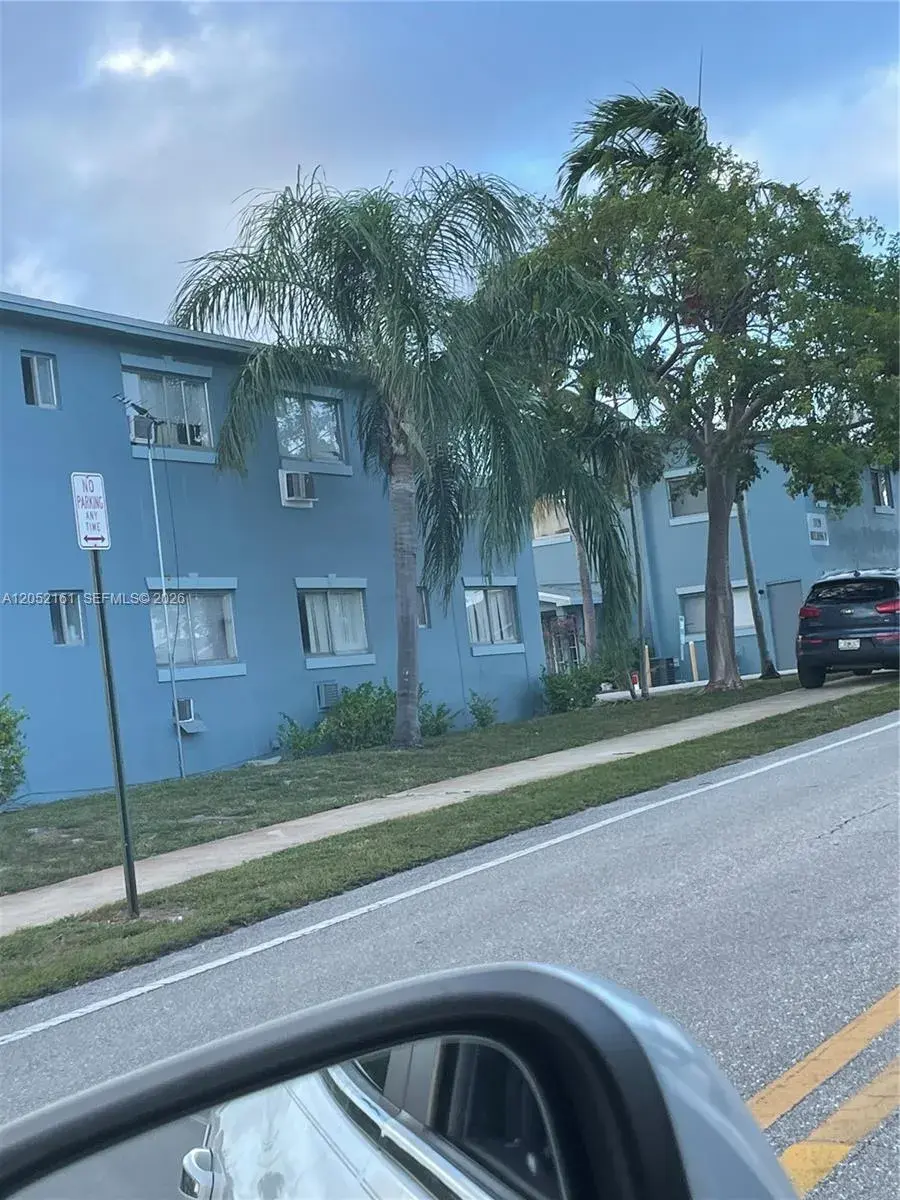 1 bedroom 1 bath Residential for sale at 1829 N A St # 25, Lake Worth FL 33460