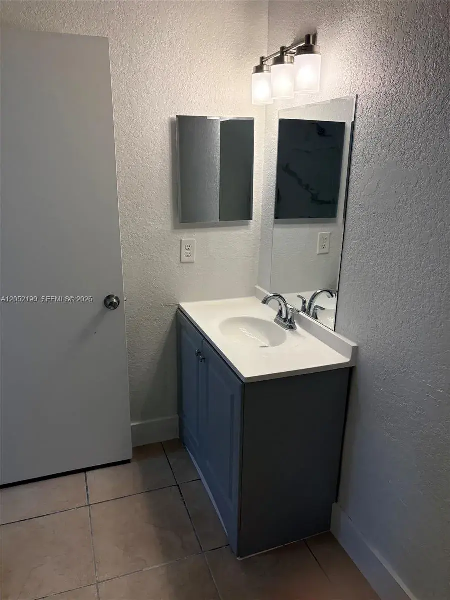 11537 Louis St, Miami FL 33176